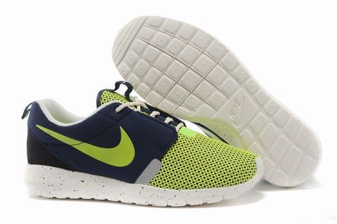 roshe run rouge et blanc